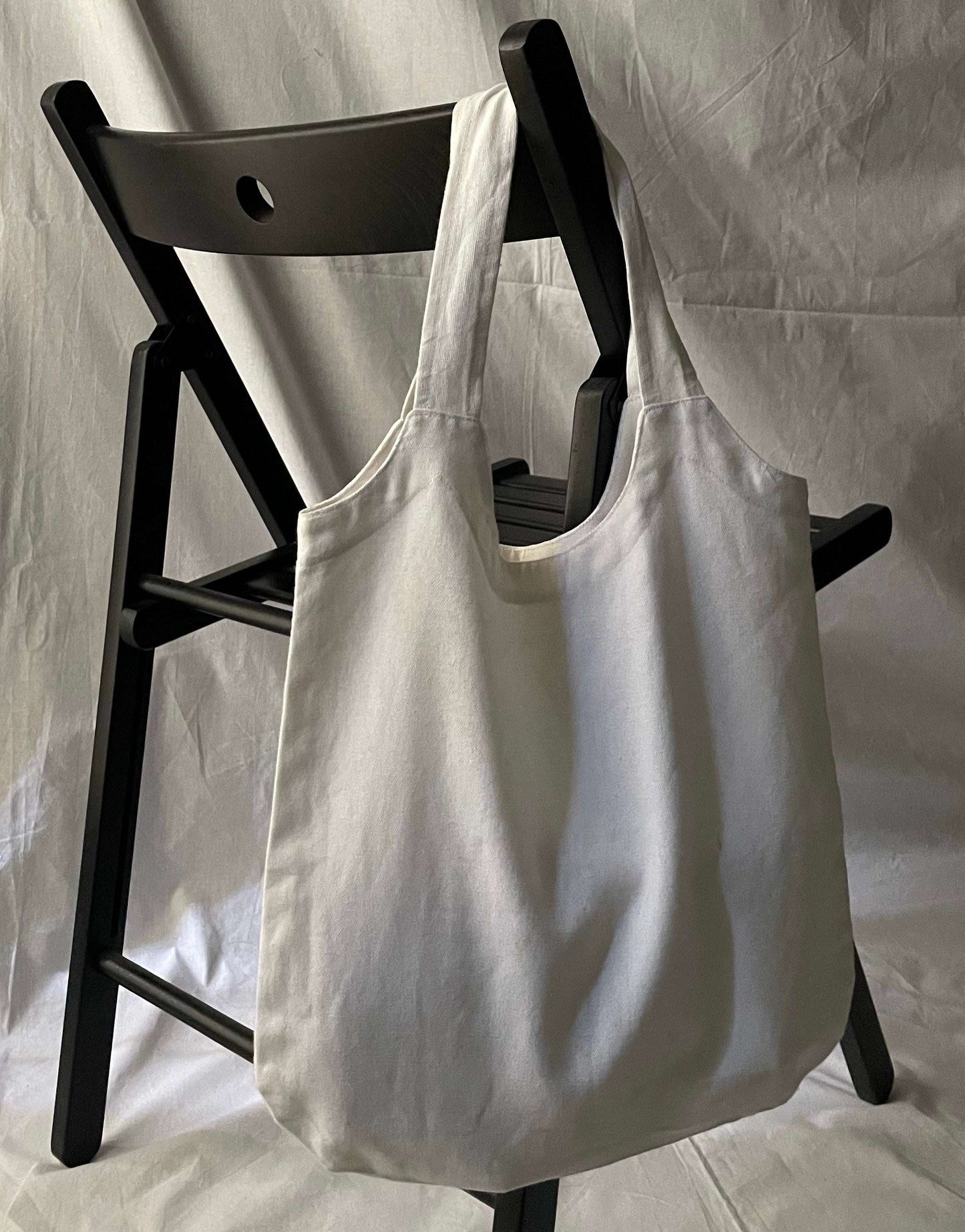 Exclusive White Round Tote